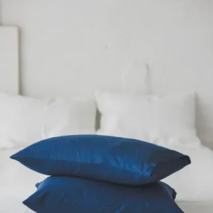 Mitternachtsblauer Kissenbezug aus Leinen