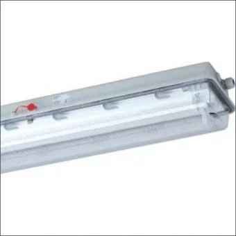SCHUCH 144020004 Decken-/Wandleuchte 1355 mm