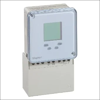 LEGRAND 049682 Digitale Schaltuhr fuer Schalttafelbau 72 mm
